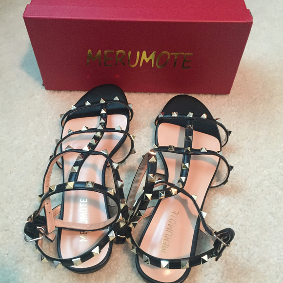 Studded Sandals -  - Cute and Comfy! - Size 9 - Picture 7 of 8